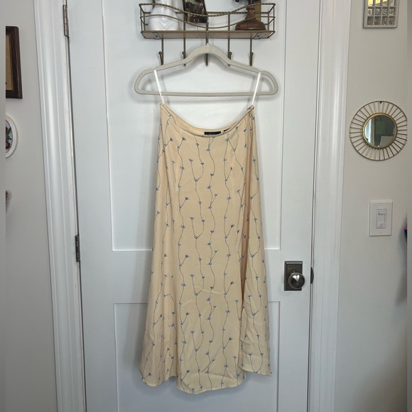 90s Spring Eggshell Skirt - Picture 2 of 10